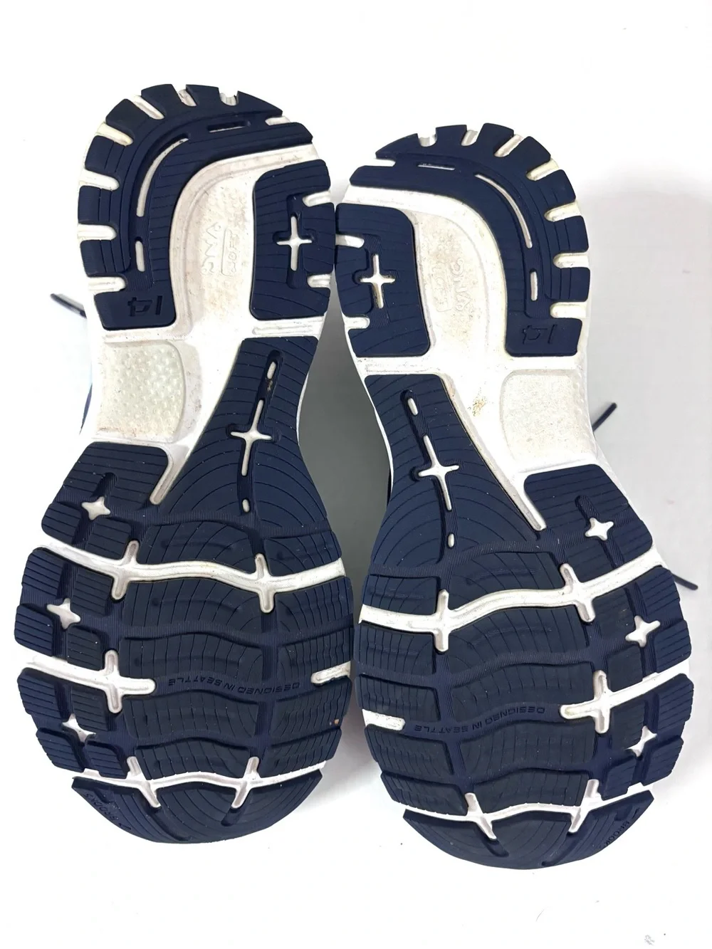 Brooks women ghost